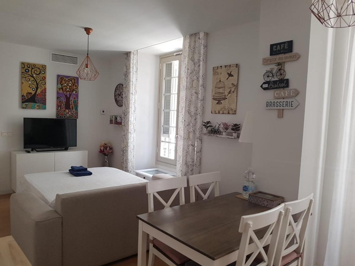 Apartamento Plaza Del Teatro Parking Free Malaga Exterior photo