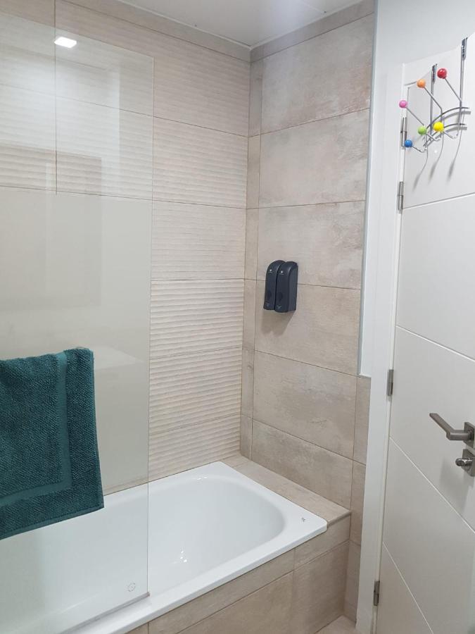 Apartamento Plaza Del Teatro Parking Free Malaga Exterior photo